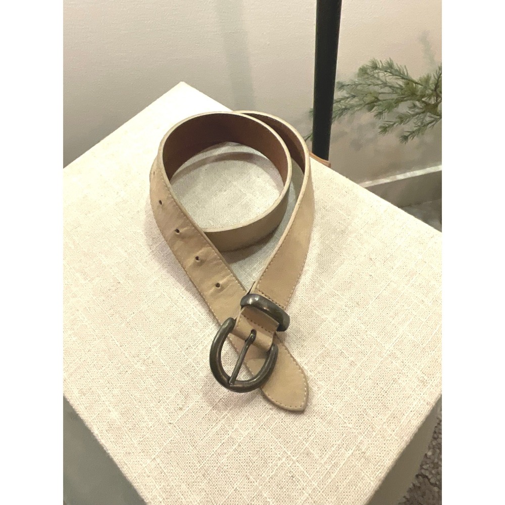 Banana Republic tan cream belt 30 beige leather antiqued aged silver buckle SM
